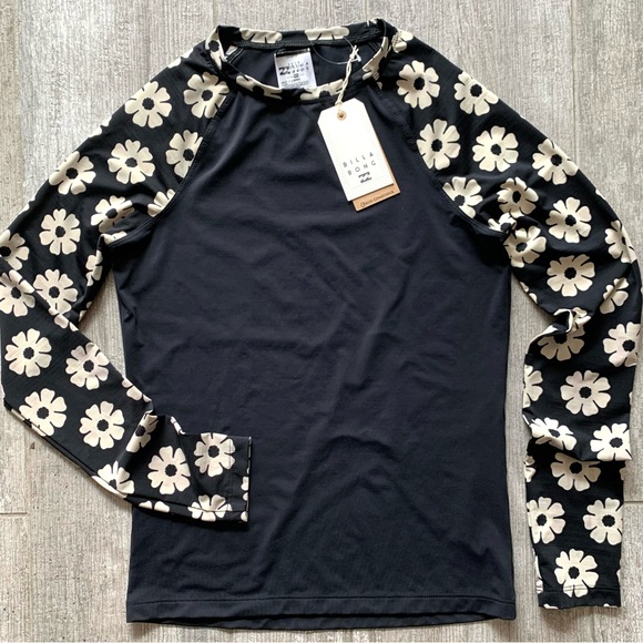 🔥🔥BILLABONG - FEELS GOOD LONG SLEEVE RASHGAURD🔥🔥 - Picture 2 of 5